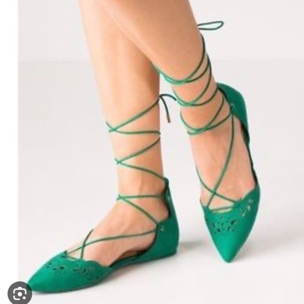 In box Aldo cut out shoes beautiful green colour